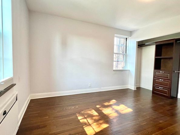 8300 Blvd East 4G, North Bergen NJ 07047