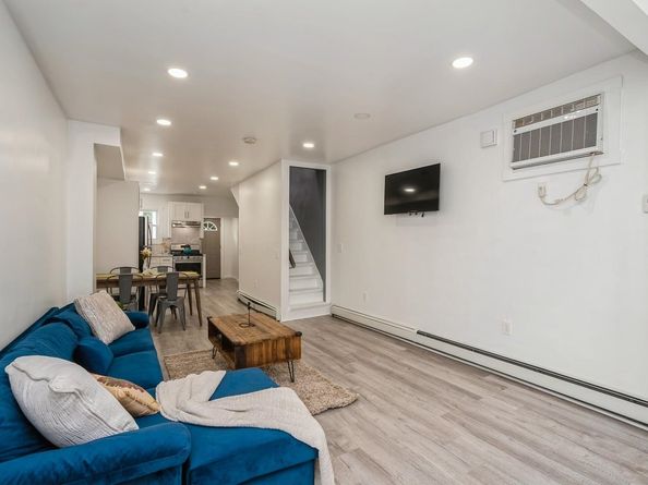 141 Van Horne St, Jersey City NJ 07304