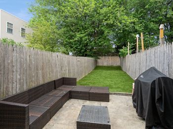 141 Van Horne St