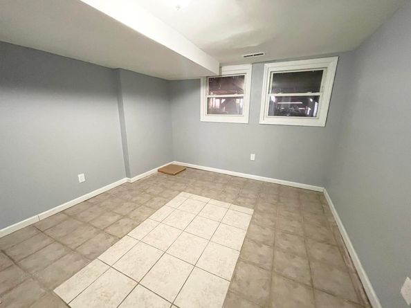 8 Van Nostrand Ave, Jersey City NJ 07305