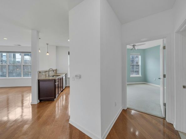 443 2nd St 0212, Jersey City NJ 07302