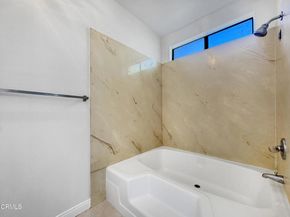 3200 Fairesta Street 16, Glendale CA 91214