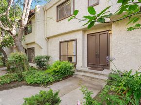 3200 Fairesta Street 16, Glendale CA 91214
