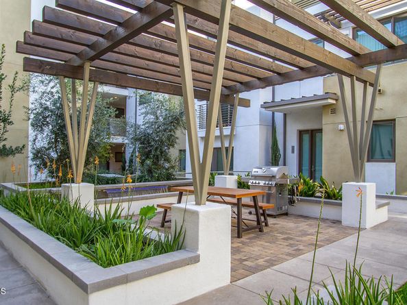 239 S Marengo Avenue 201, Pasadena CA 91101