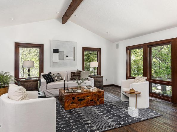 1435 Afton Street, Pasadena CA 91103