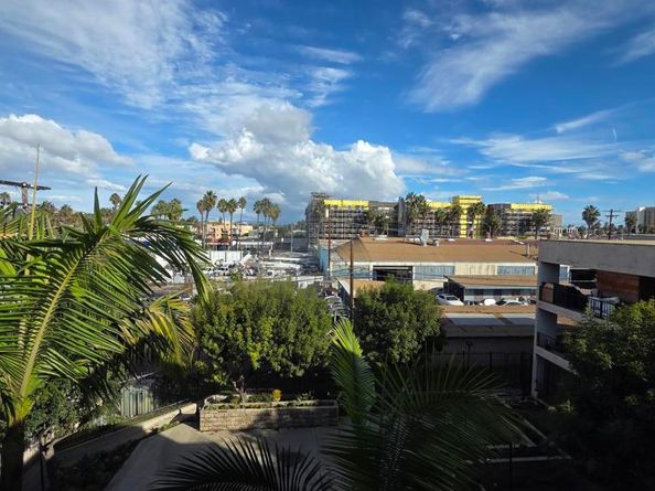 1450 Locust Avenue 425, Long Beach CA 90813