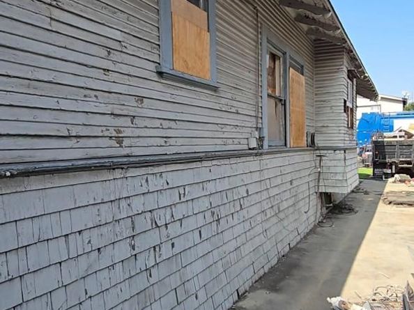 1020 W 42nd Place, Los Angeles CA 90037