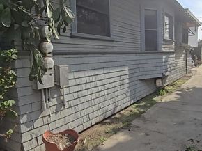 1020 W 42nd Place, Los Angeles CA 90037