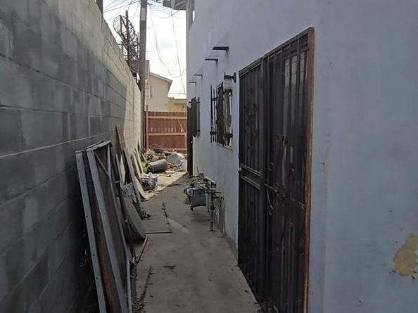 1020 W 42nd Place, Los Angeles CA 90037