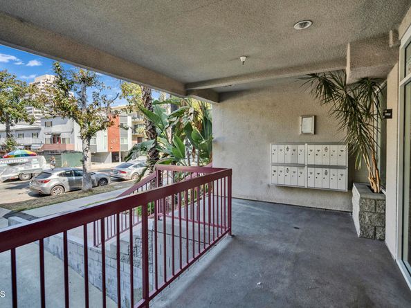 432 N Kenwood Street 214, Glendale CA 91206