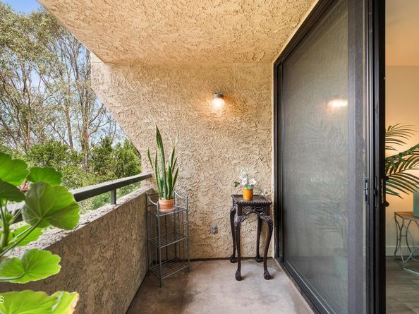 4275 Via Arbolada 209, Los Angeles CA 90042