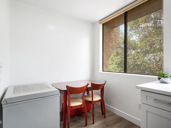 4275 Via Arbolada 209, Los Angeles CA 90042