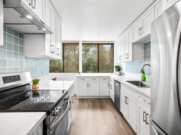 4275 Via Arbolada 209, Los Angeles CA 90042