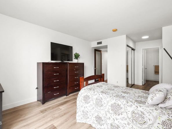 4275 Via Arbolada 209, Los Angeles CA 90042