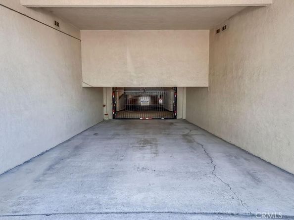 2722 E 20th 104, Signal Hill CA 90755