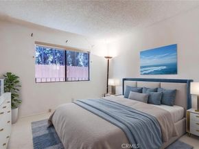 2722 E 20th 104, Signal Hill CA 90755