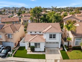 7 Calle De Luna, Rancho Santa Margarita CA 92688