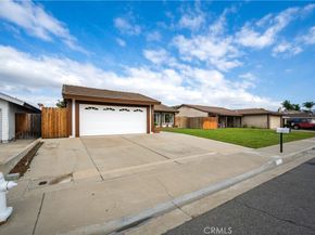 930 Helena Circle, Costa Mesa CA 92626