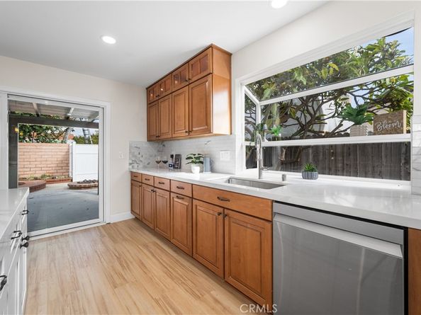 930 Helena Circle, Costa Mesa CA 92626