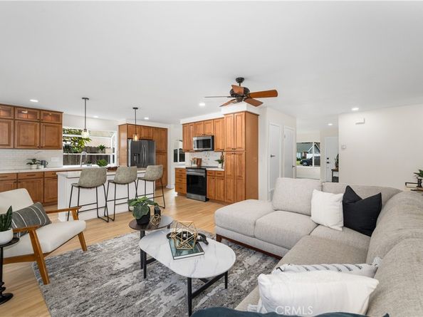 930 Helena Circle, Costa Mesa CA 92626