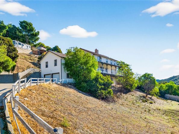 9404 Wayside Drive, Sunland CA 91040