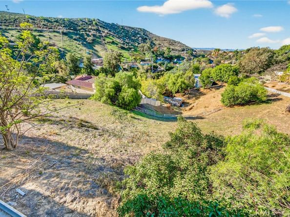 9404 Wayside Drive, Sunland CA 91040