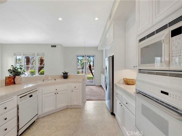 2528 Aquasanta, Tustin CA 92782