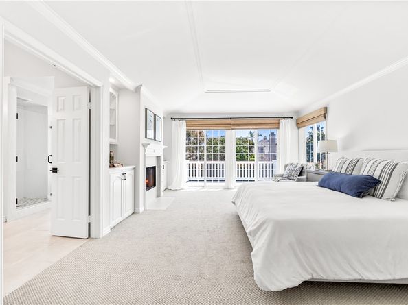 19365 Woodlands Drive, Huntington Beach CA 92648