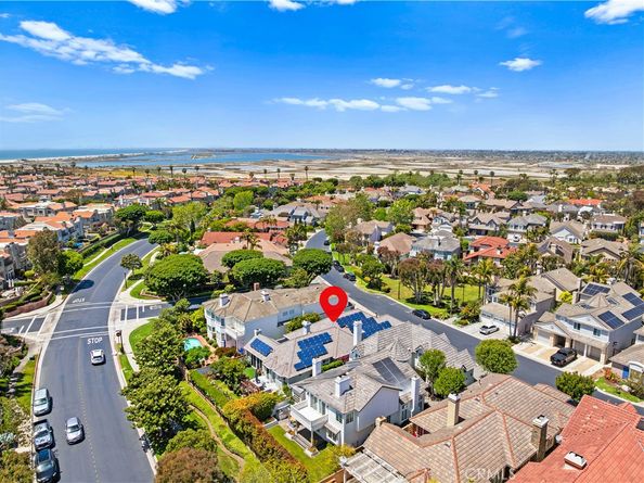 19365 Woodlands Drive, Huntington Beach CA 92648