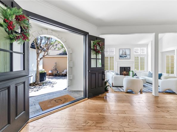 19365 Woodlands Drive, Huntington Beach CA 92648