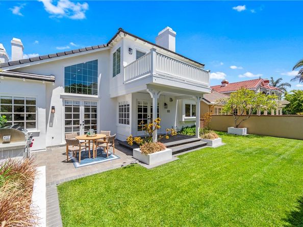 19365 Woodlands Drive, Huntington Beach CA 92648