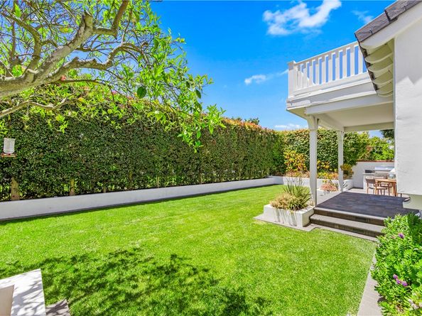 19365 Woodlands Drive, Huntington Beach CA 92648