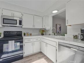 112 Espanas, Escondido CA 92026