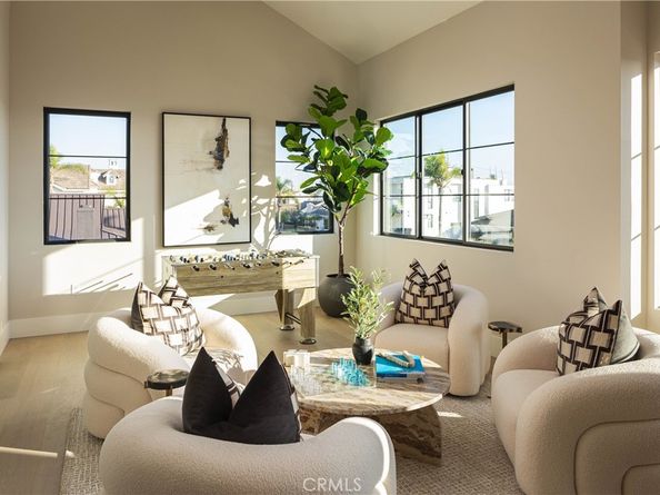 9121 Christine Drive, Huntington Beach CA 92646