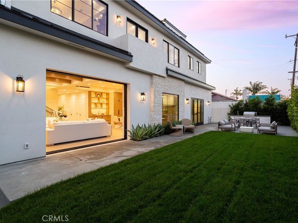 9121 Christine Drive, Huntington Beach CA 92646