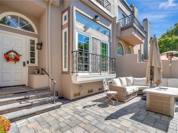 19305 Champion Lane, Huntington Beach CA 92648