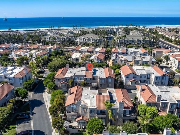 19305 Champion Lane, Huntington Beach CA 92648