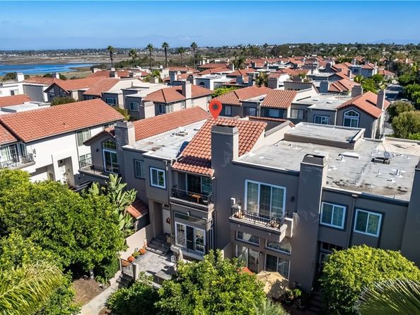 19305 Champion Lane, Huntington Beach CA 92648