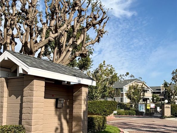 1509 S Raitt, Santa Ana CA 92704