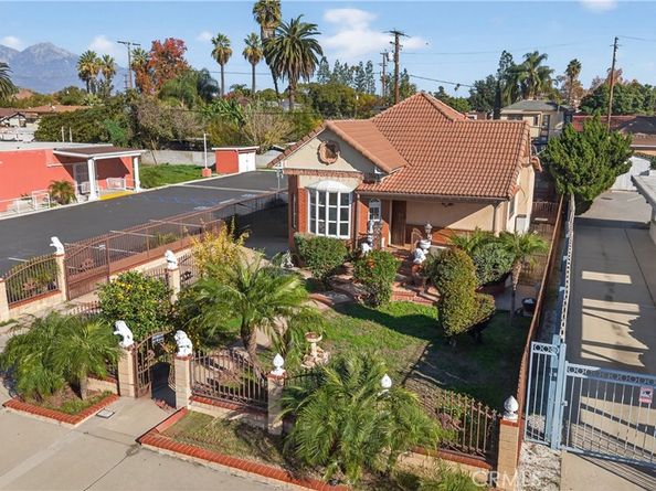 606 N Park, Pomona CA 91768