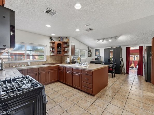 606 N Park, Pomona CA 91768