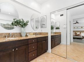 31 Dinuba, Irvine CA 92602