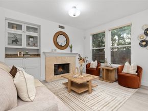 31 Dinuba, Irvine CA 92602