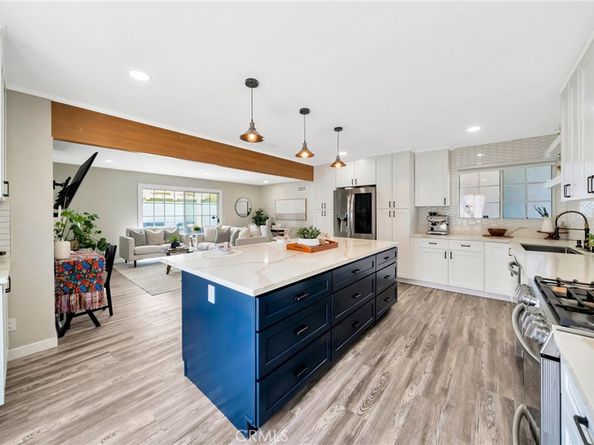 587 Traverse Drive, Costa Mesa CA 92626