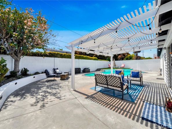 587 Traverse Drive, Costa Mesa CA 92626