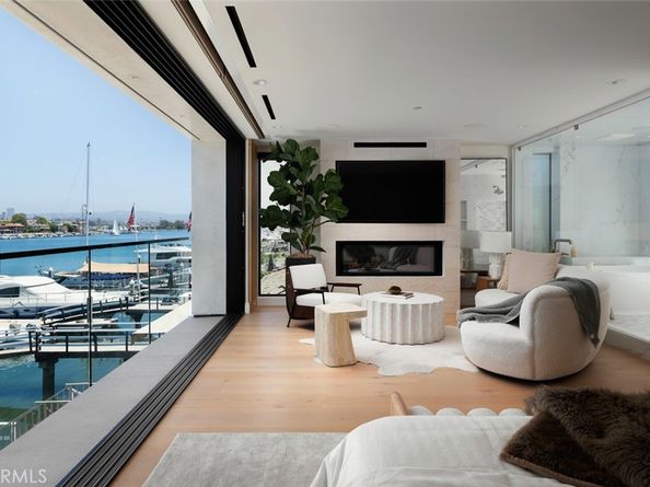 642 Via Lido Nord, Newport Beach CA 92663