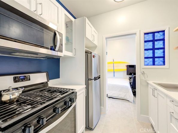 932 E 2nd Street 27, Long Beach CA 90802