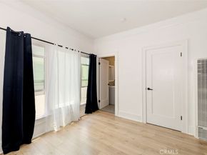 932 E 2nd Street 27, Long Beach CA 90802