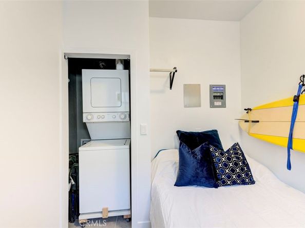 932 E 2nd Street 27, Long Beach CA 90802