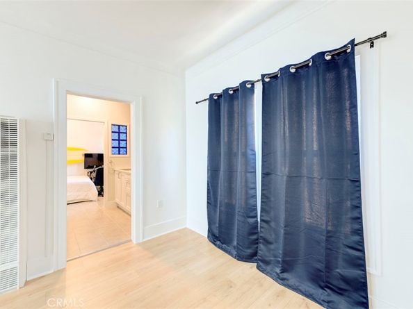 932 E 2nd Street 27, Long Beach CA 90802